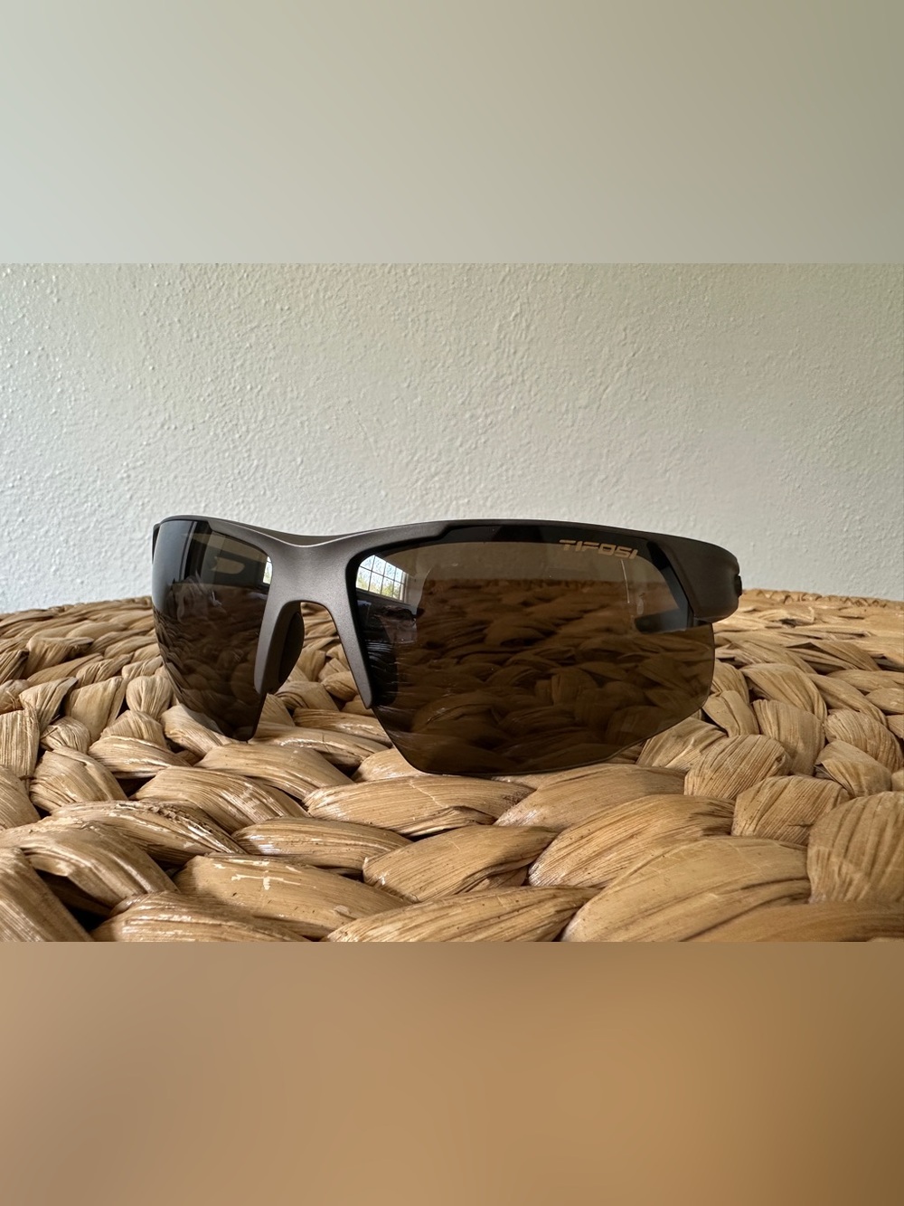 Tifosi Centus Sport Sunglasses Iron Gray Frame Brown Lenses NWOT